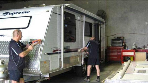 How to Choose a Rollout Caravan Awning - Xtend Outdoors