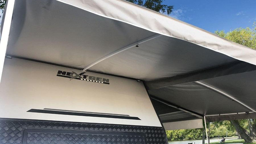 A Guide to Become an Expert on Awning Roof Rafters - Xtend Outdoors