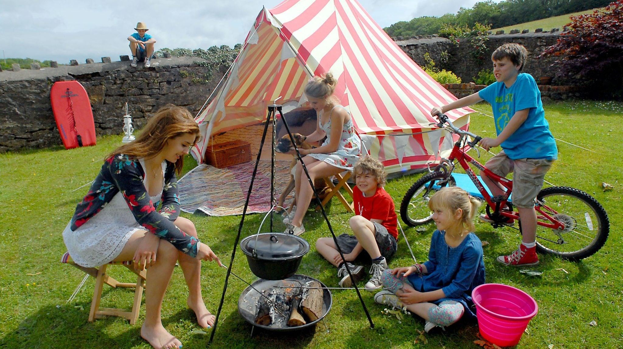 6 Things You Need to Have to Be Self-Sufficient on a Camping Trip - Xtend Outdoors