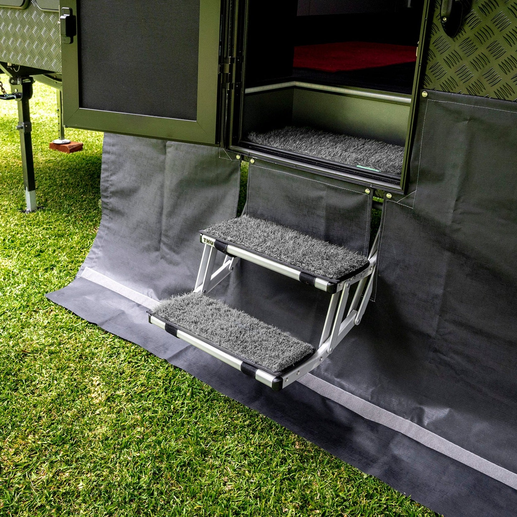 XT Mat Grey - Pull-Out Step